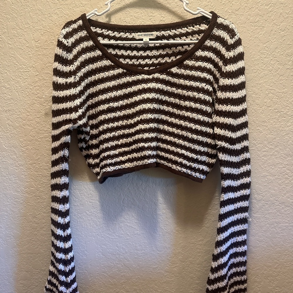EARTHBOUND Brown and White Cropped Striped Sweater Size Large - Picture 2 of 4
